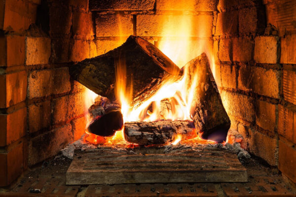 Fuoco in un camino Fuoco in un camino