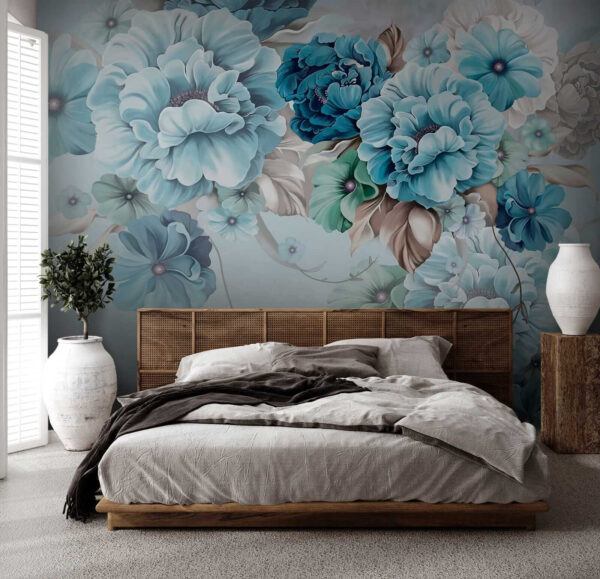 Composizione floreale blu tenue in fiore. Composizione floreale blu tenue in fiore.