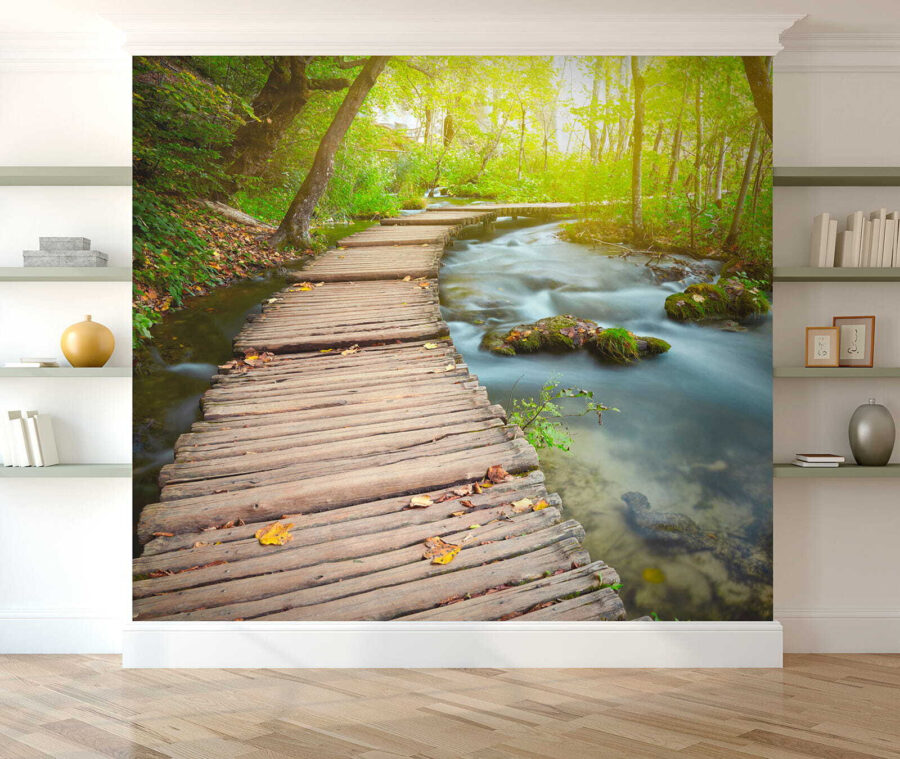 Ponte di legno su un fiume Ponte di legno su un fiume