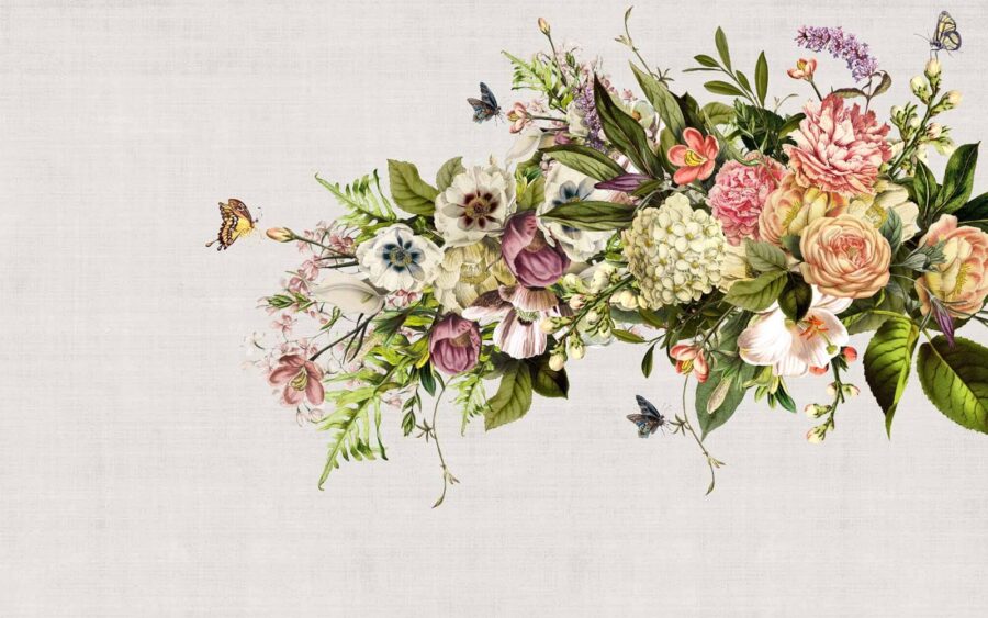 Farfalla in volo su un mazzo di fiori