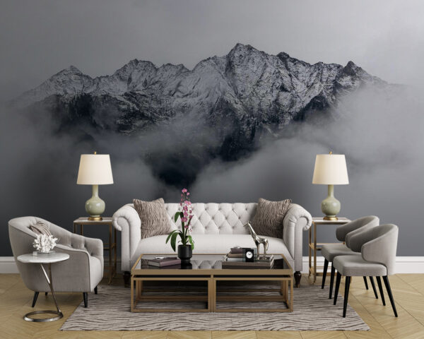 Montagna con neve in cima Montagna con neve in cima