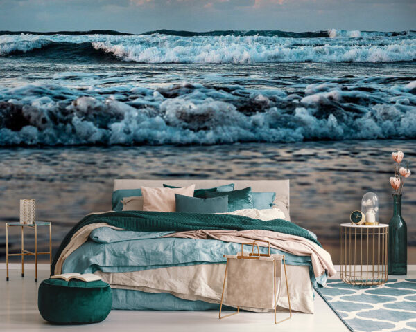 Onde sulla spiaggia con le onde che si infrangono Onde sulla spiaggia con le onde che si infrangono