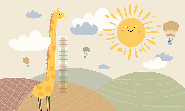 Una giraffa in piedi in un campo con sole e nuvole Una giraffa in piedi in un campo con sole e nuvole