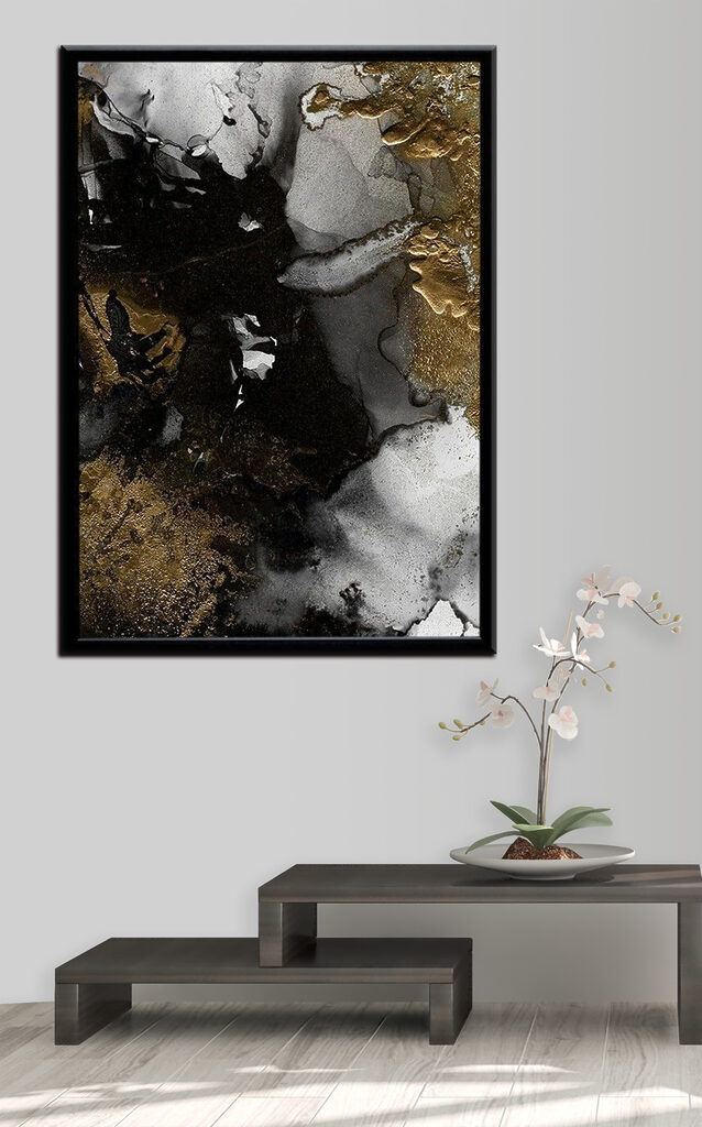Elegant chaos in black and white