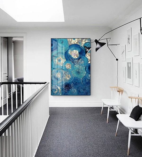 Un dipinto raffigurante un cerchio blu e argento s01035pih2 600x662 - Un dipinto raffigurante un cerchio blu e argento - tegory