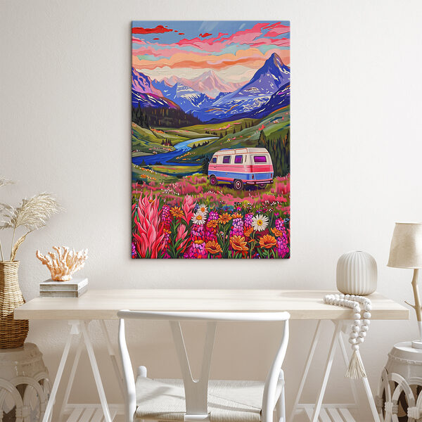 Un furgone che attraversa una valle tra fiori e montagne s38259pig306 600x600 - Un furgone che attraversa una valle tra fiori e montagne - tegory