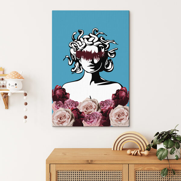 Quadri Un disegno raffigurante una donna con la testa di Medusa e dei fiori (COD: s38567v3) Quadri Quadri Un disegno raffigurante una donna con la testa di Medusa e dei fiori (COD: s38567v3)