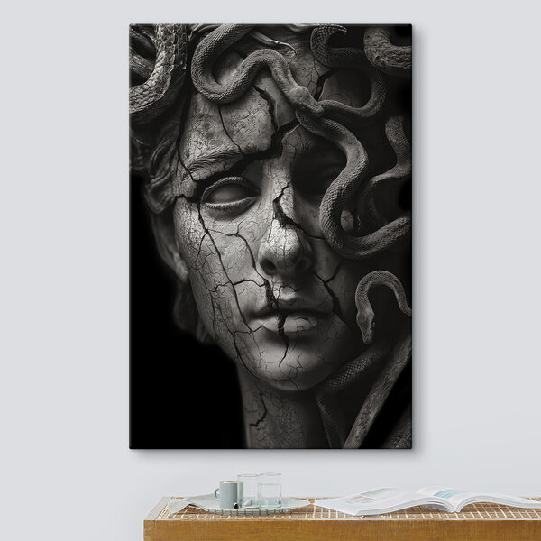 Quadri Una statua raffigurante una donna con il volto screpolato e serpenti intrecciati attorno al viso (COD: s26128) Quadri Quadri Una statua raffigurante una donna con il volto screpolato e serpenti intrecciati attorno al viso (COD: s26128)
