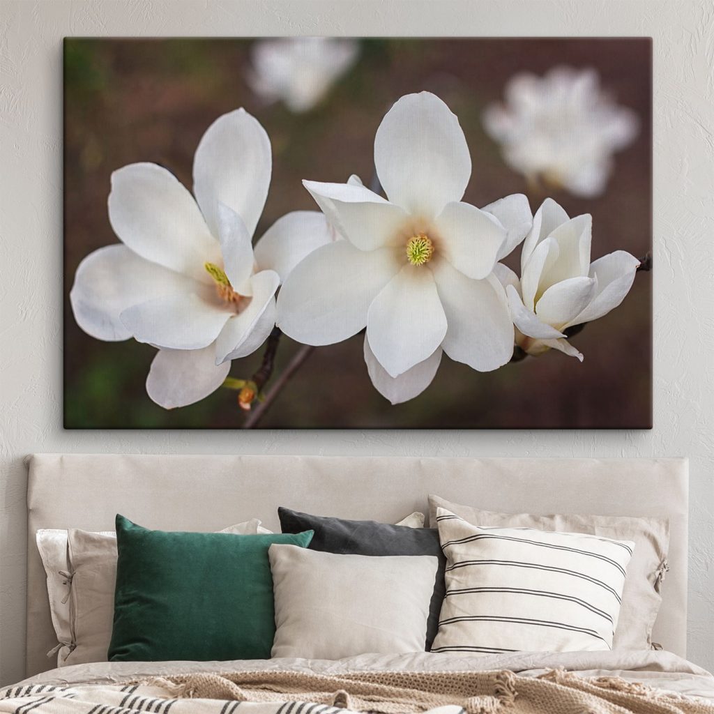 Group of white flowers