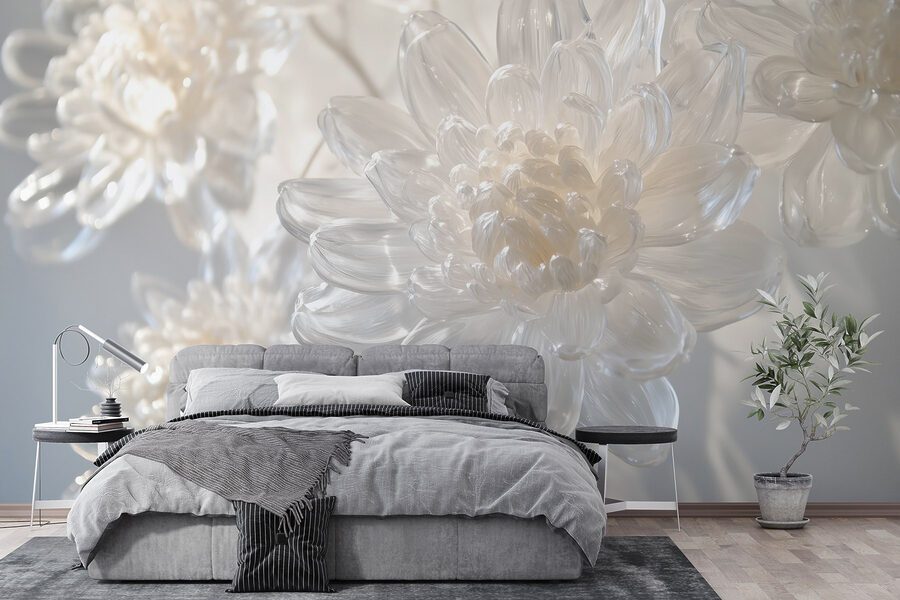 Esposizione di delicate sculture floreali in vetro.