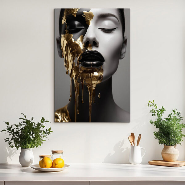 Bold beauty with striking contrasts Bold beauty with striking contrasts