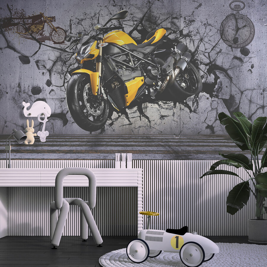 Moto gialla su un muro