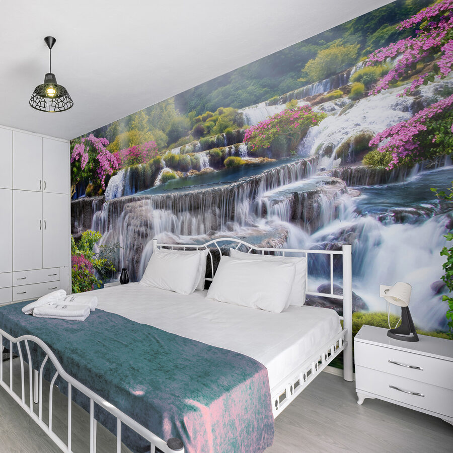 Carta da parati Cascata con fiori e alberi - immagine 11