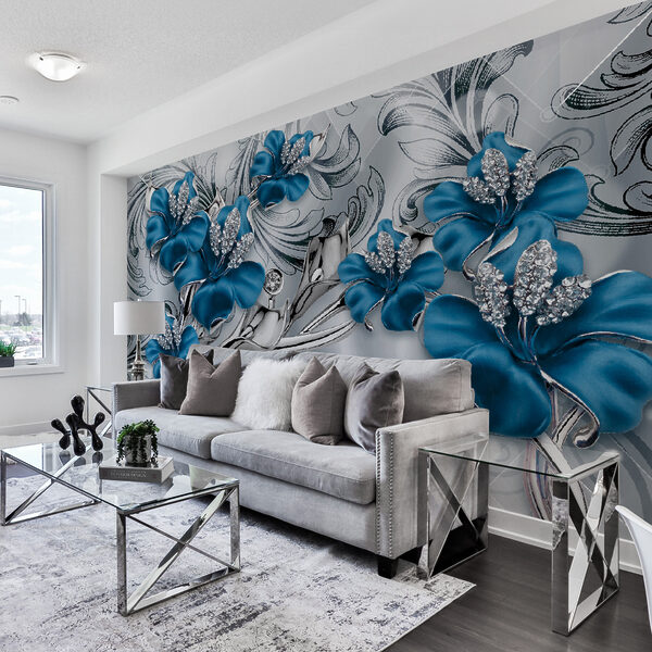 Fiori blu e argento su sfondo argento e nero Fiori blu e argento su sfondo argento e nero