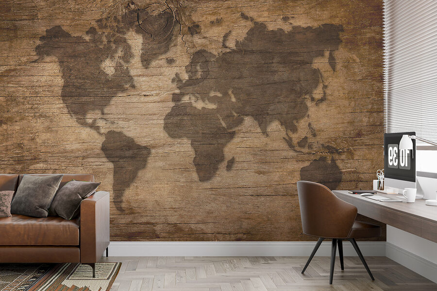 Mappa del mondo su una superficie di legno