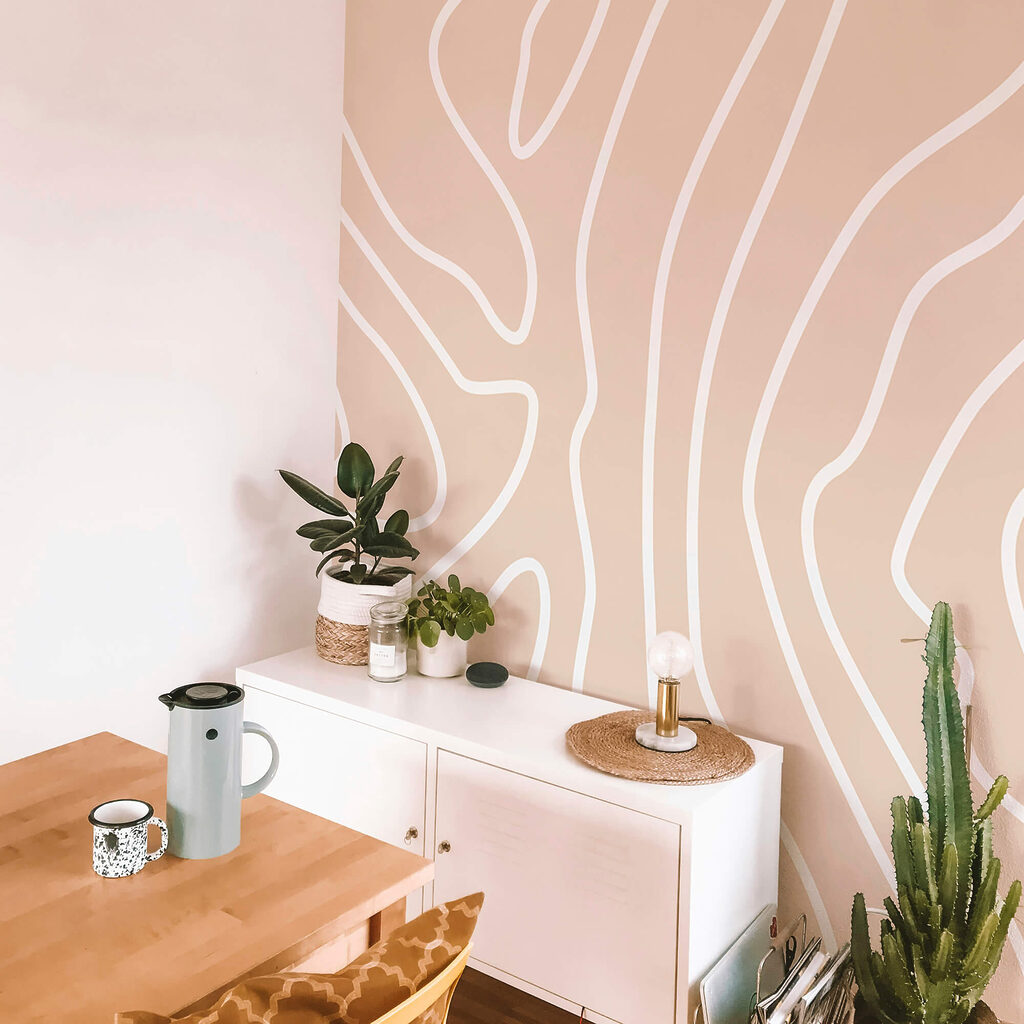 Linee bianche su sfondo rosa