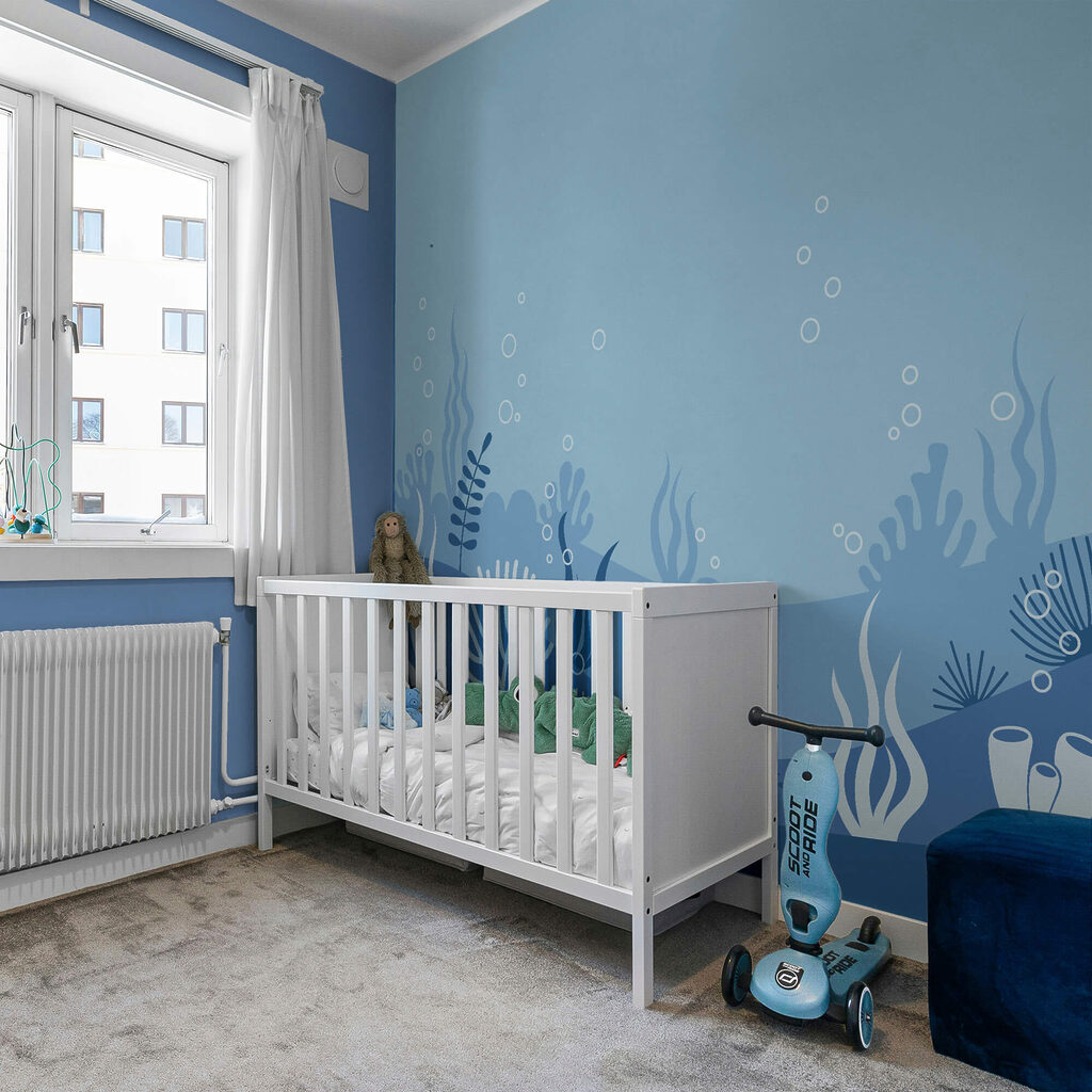 Scena subacquea blu e bianca