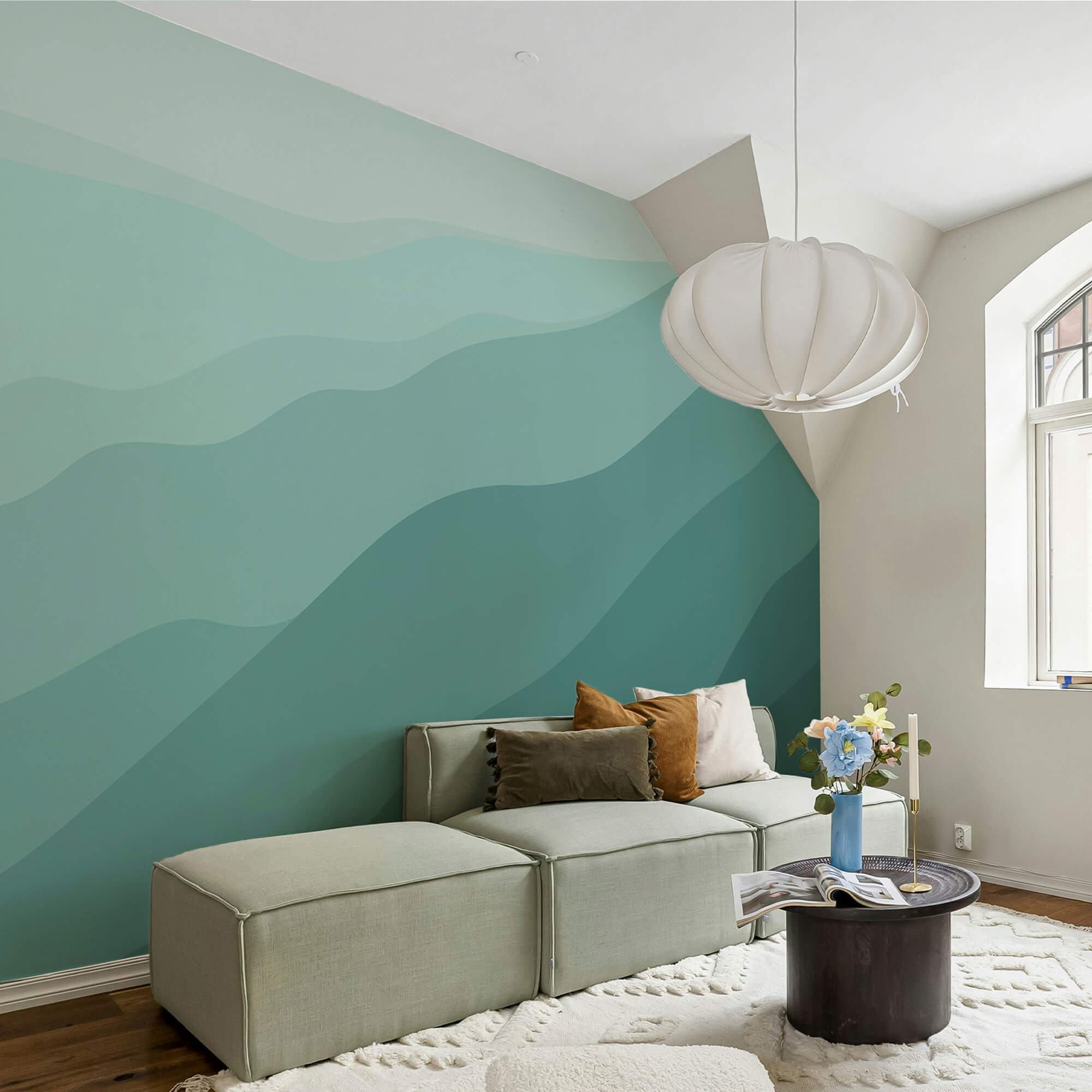 Colline verdi e cielo azzurro