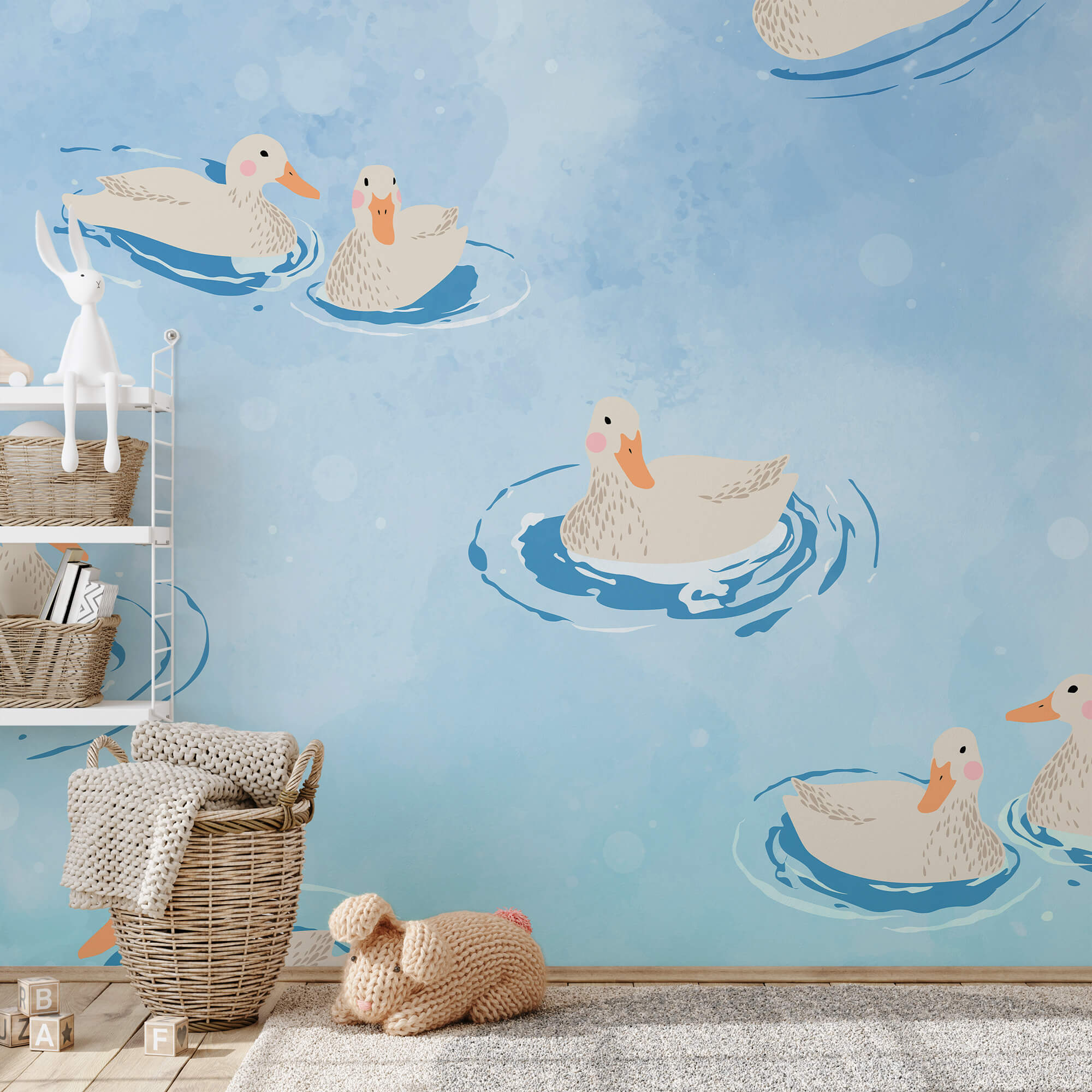 Gruppo di anatre che nuotano nell'acqua