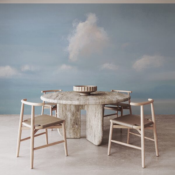 Barca a vela al centro di uno specchio d'acqua Barca a vela al centro di uno specchio d'acqua