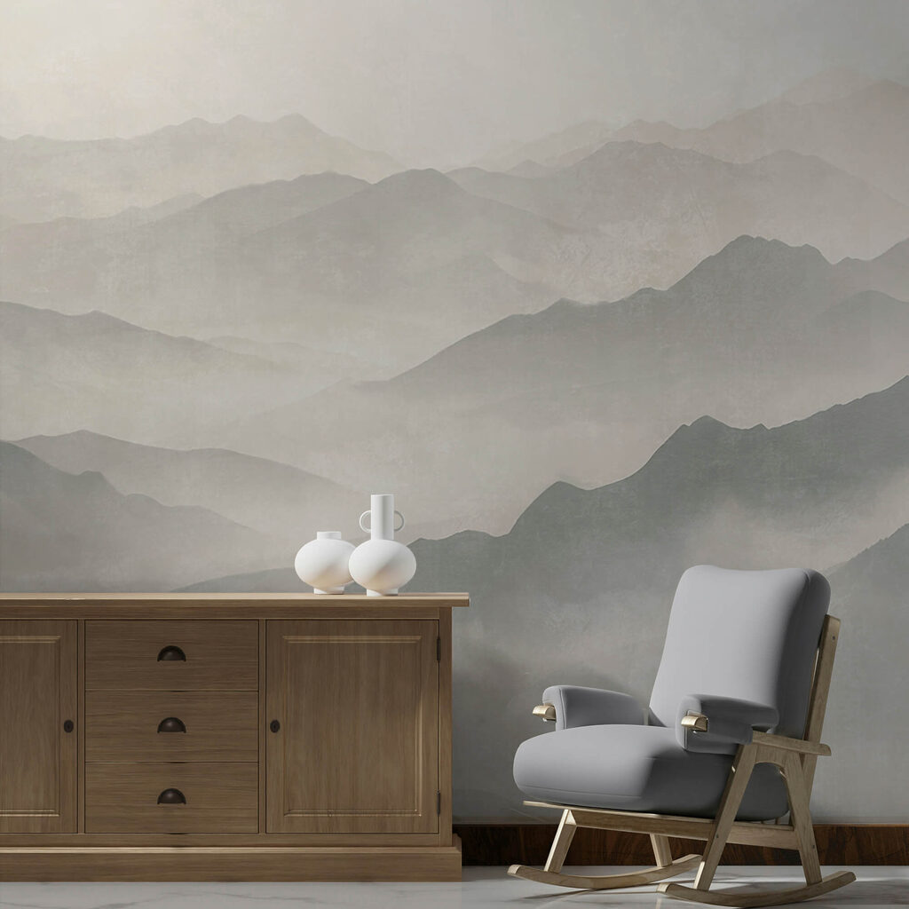 Catena montuosa nebbiosa