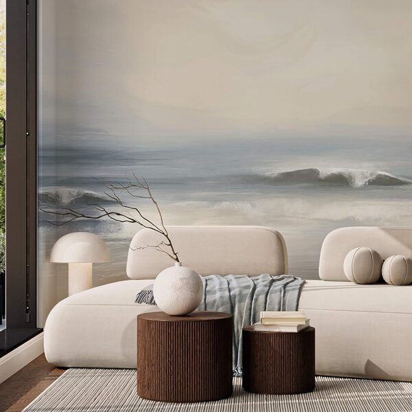 Onde che si infrangono su una spiaggia