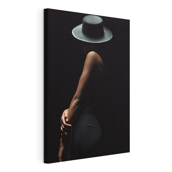 Quadri Una donna con un cappello (COD: s34464) Quadri Quadri Una donna con un cappello (COD: s34464)