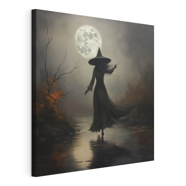 Una donna in abito da sera che cammina su un sentiero sotto la luna piena Quadri Una donna in abito da sera che cammina su un sentiero sotto la luna piena