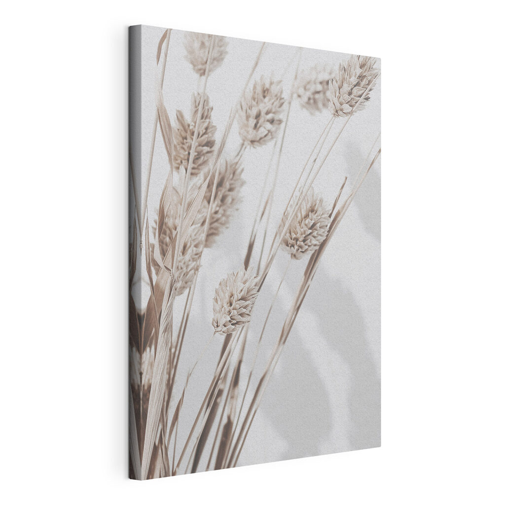 Dried grasses create a calming atmosphere Dried grasses create a calming atmosphere