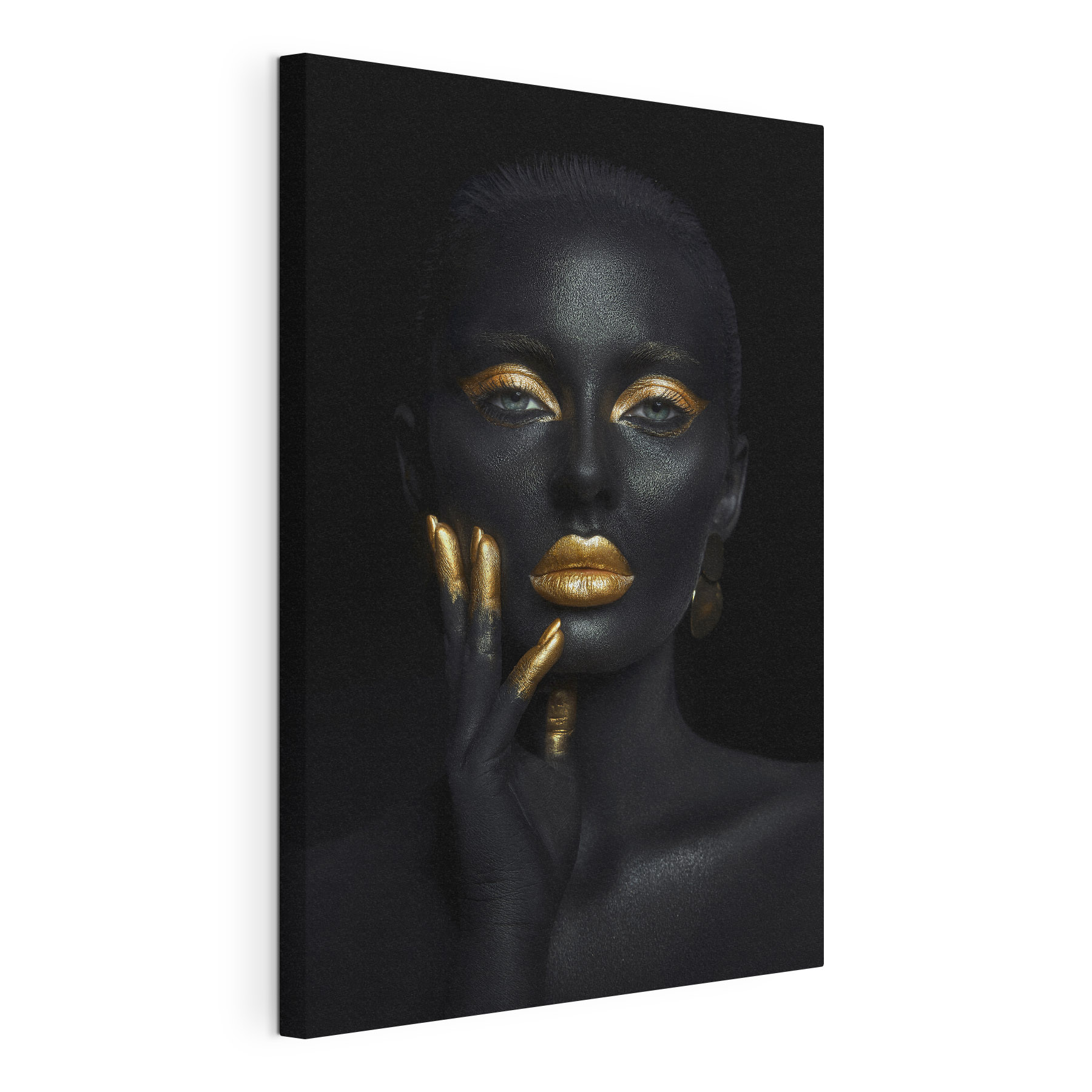 Mystic beauty shrouded in darkness Mystic beauty shrouded in darkness