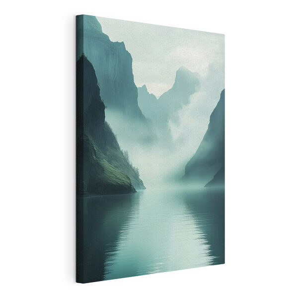 Quadri Quadri Uno specchio d'acqua tra le montagne avvolto dalla nebbia (COD: s40653)