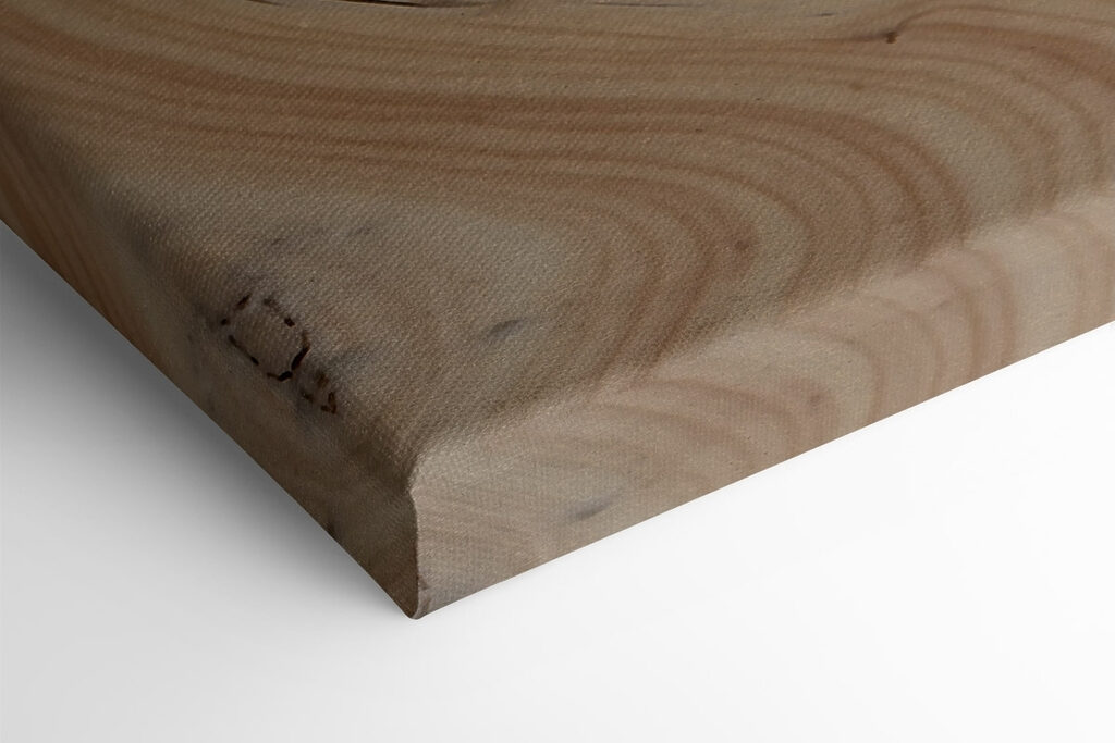 Natural curves in layered materials Natural curves in layered materials