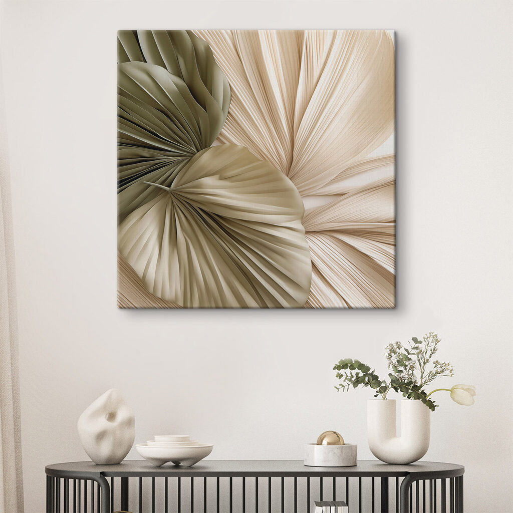 Elegant folds of natural forms Elegant folds of natural forms