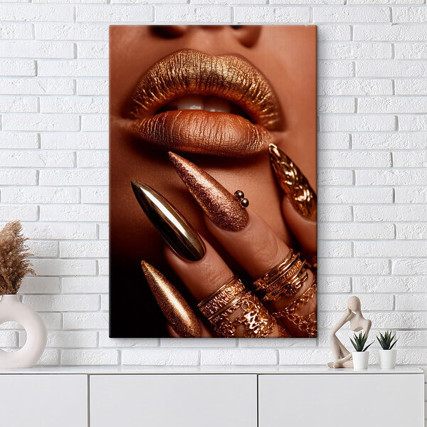 Glamorous nails and lips ensemble