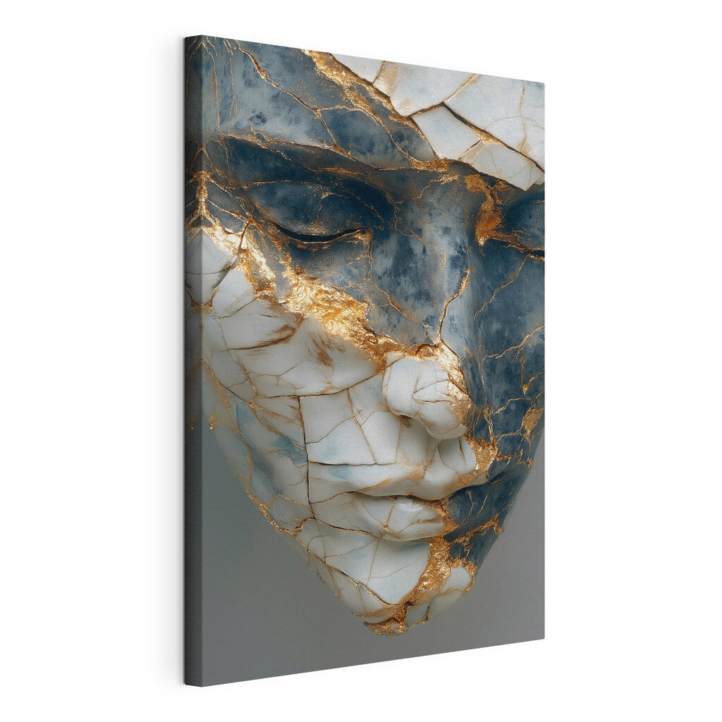Broken statue of a woman
