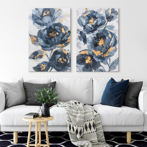 Elegant blooms in soft colors Elegant blooms in soft colors